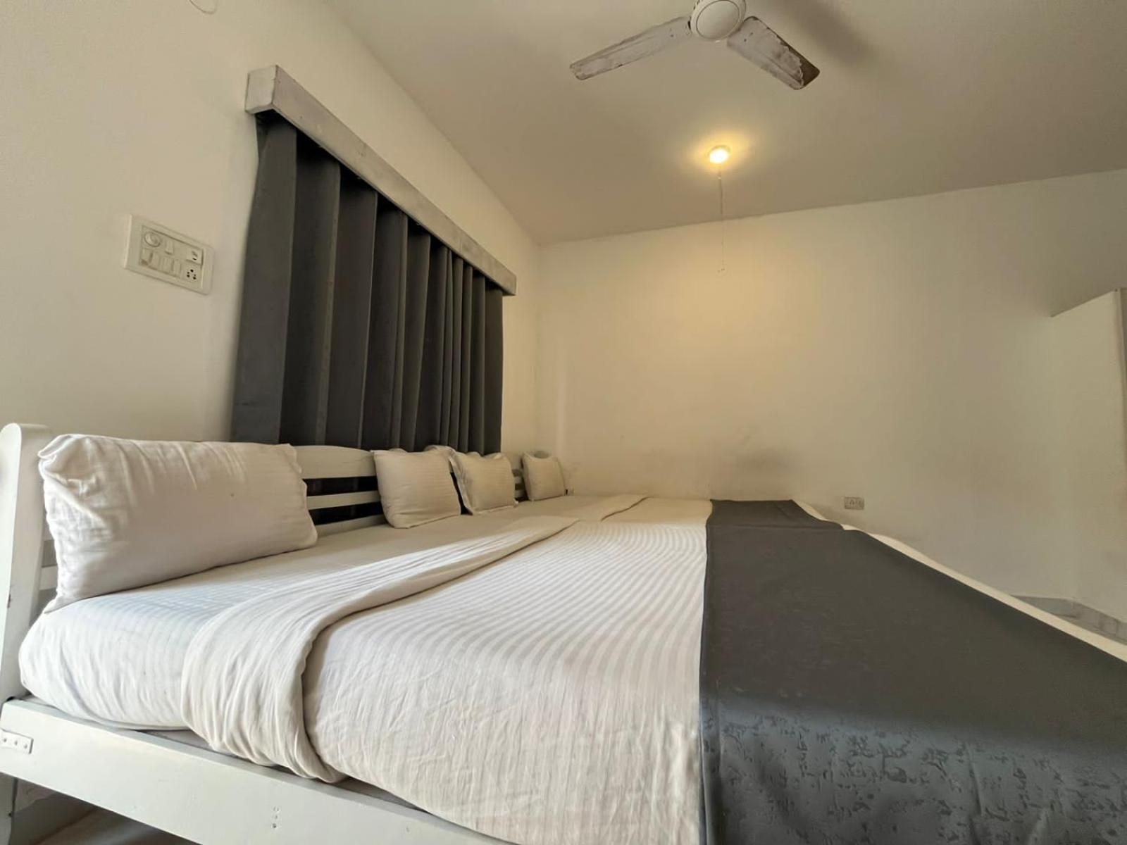 Mehar Rooms Baga Luaran gambar